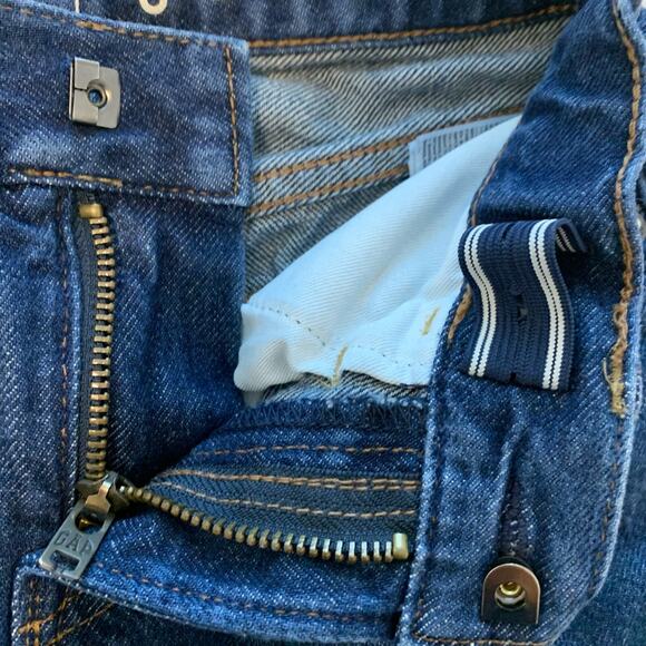GAP Medium Wash Straight Leg Blue Jeans Size 6 - Picture 3 of 6